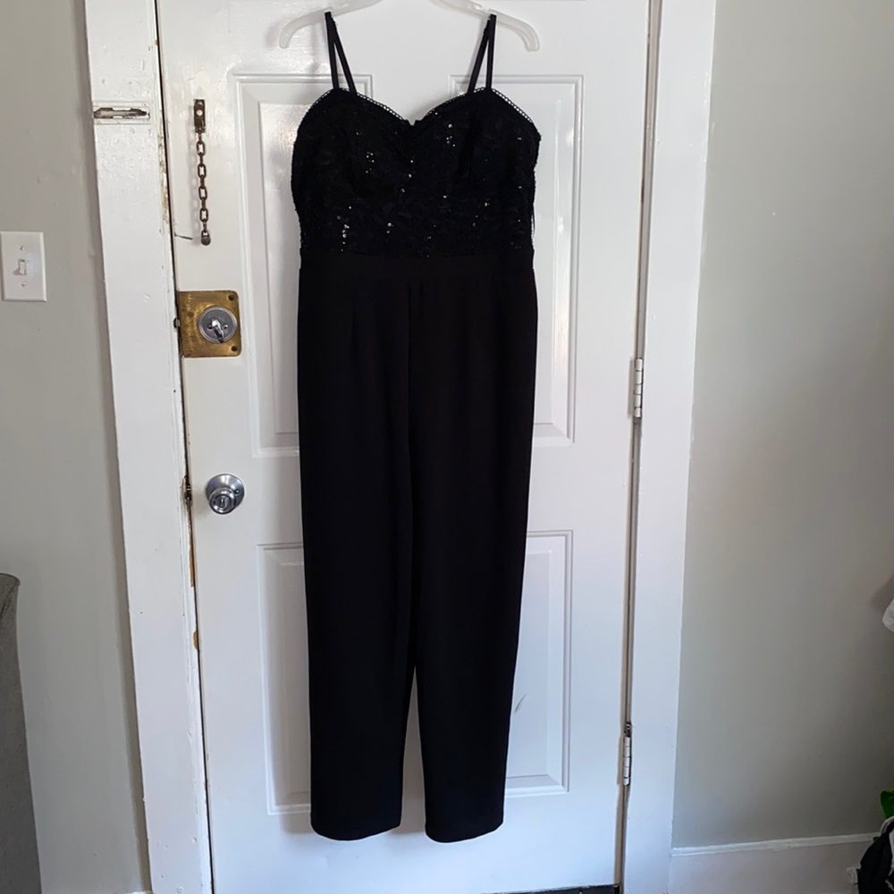 Black jumper 2XL Never been worn great condition